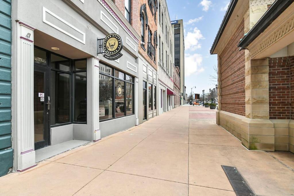 Lovely 2-Bedroom Unit In Springfriend Springfield Exterior foto